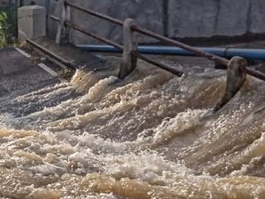 Jembatan Payuputat Prabumulih Putus