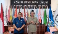 Pjs. Bupati Dr. Elfin Elyas bersama Ketua KPU Bangka Selatan