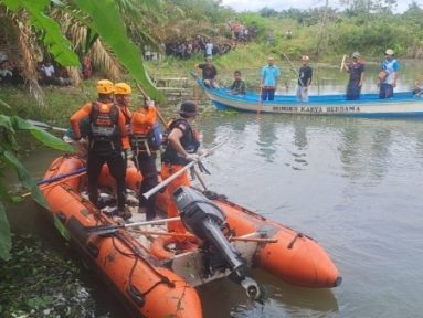 Proses pencarian korban oleh Tim SAR Gabungan